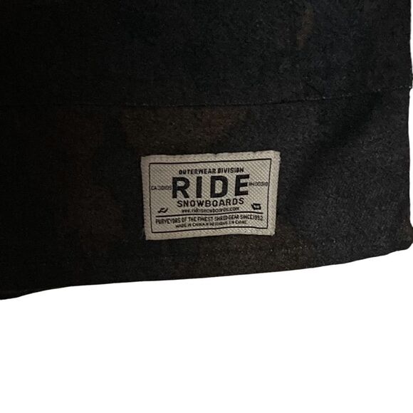Ride Snowboarding Jacket Woman’s Size S Shred Gear Camo - Picture 5 of 14